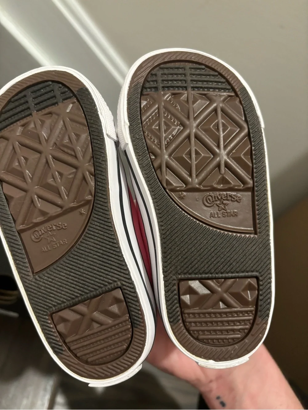 Converse Infant Pink Low-Top Chuck Taylor Ox Sneakers